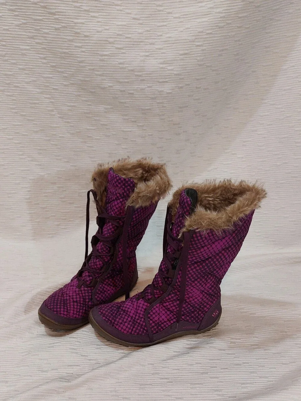 Columbia Purple Quilted Lace-Up Winter Boots with Faux Fur Trim Size 8.5